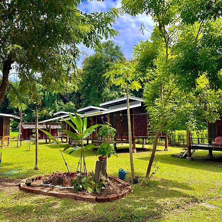 Twin Hut Hotel Pai Exterior photo