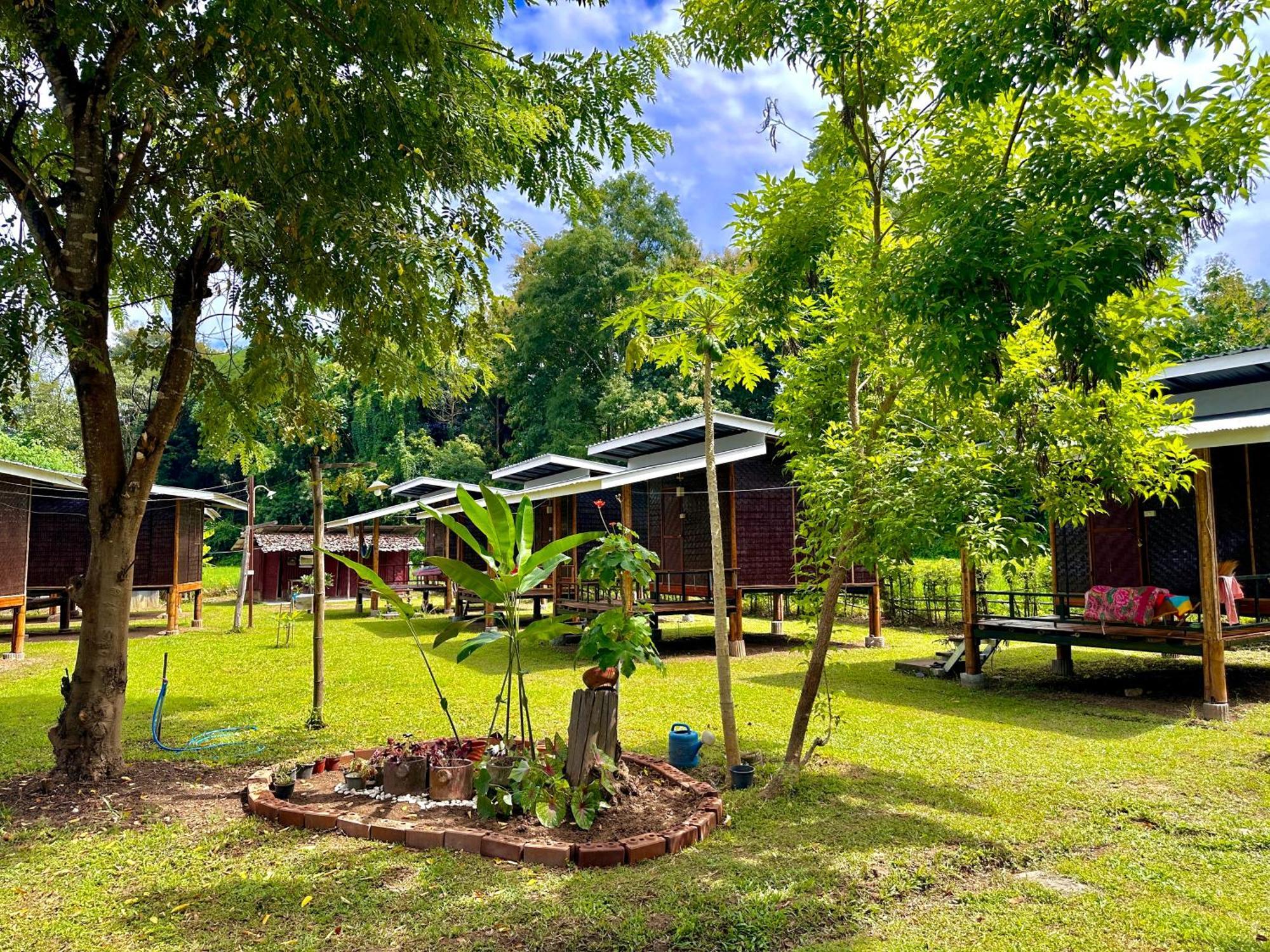 Twin Hut Hotel Pai Exterior photo