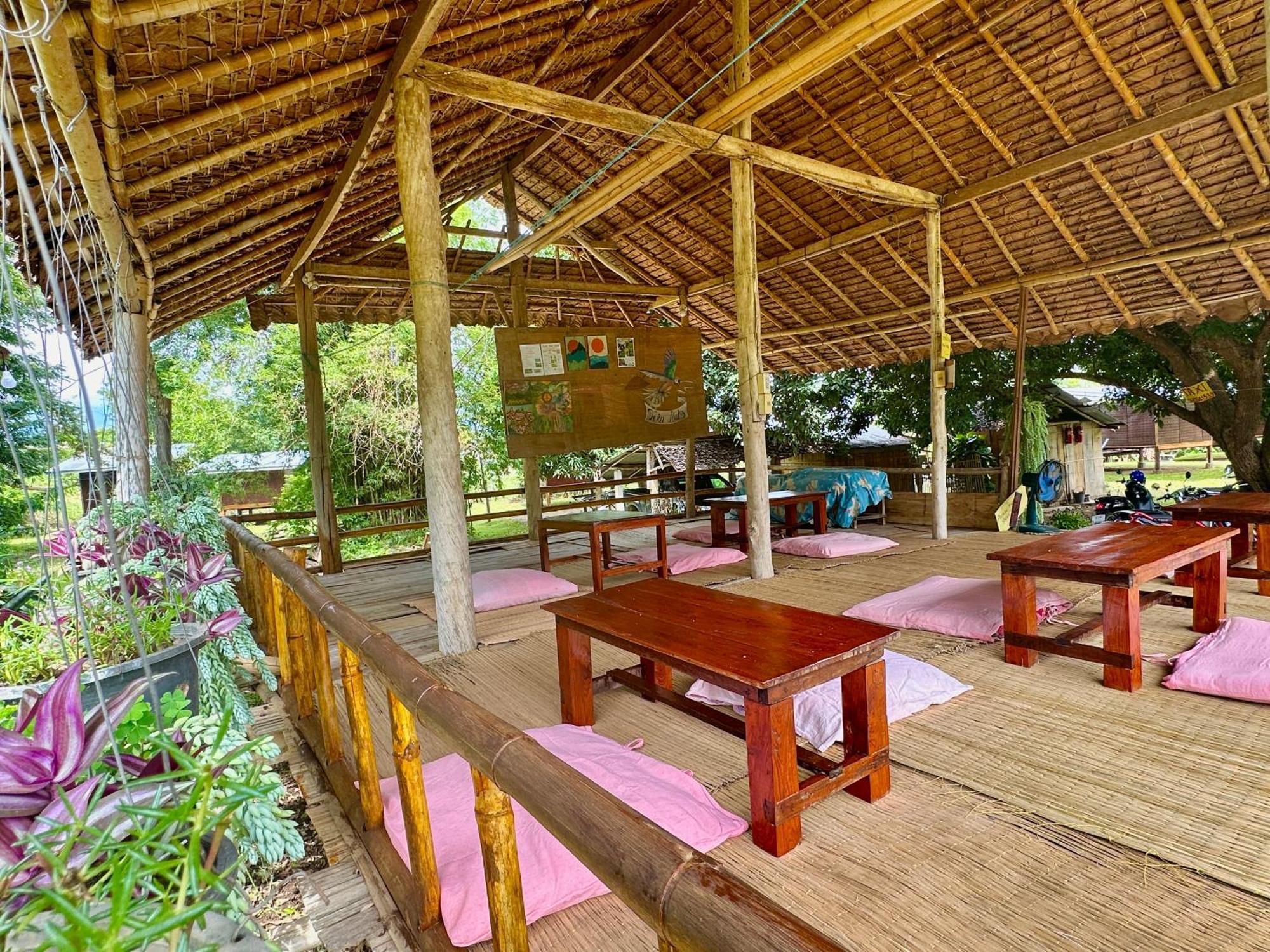 Twin Hut Hotel Pai Exterior photo